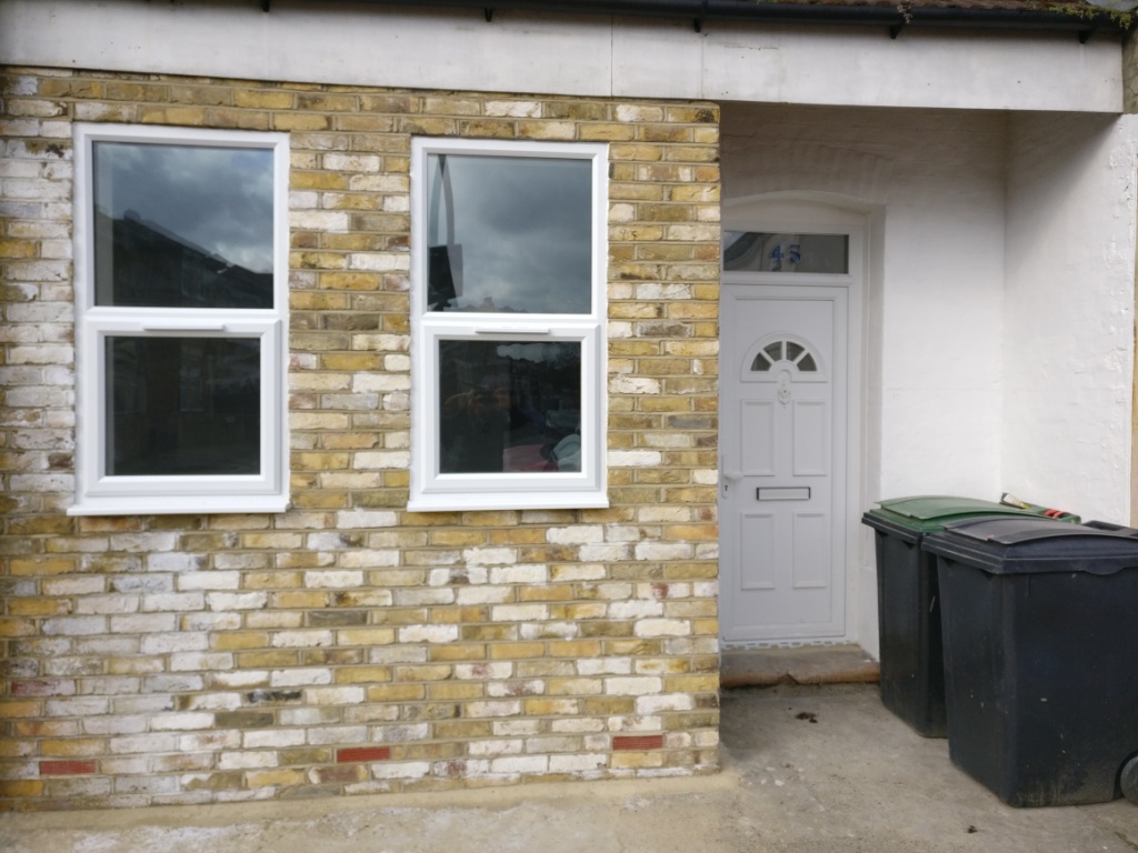 Large 2 Bedroom Garden Flat