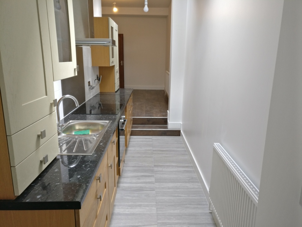 Large 2 Bedroom Garden Flat