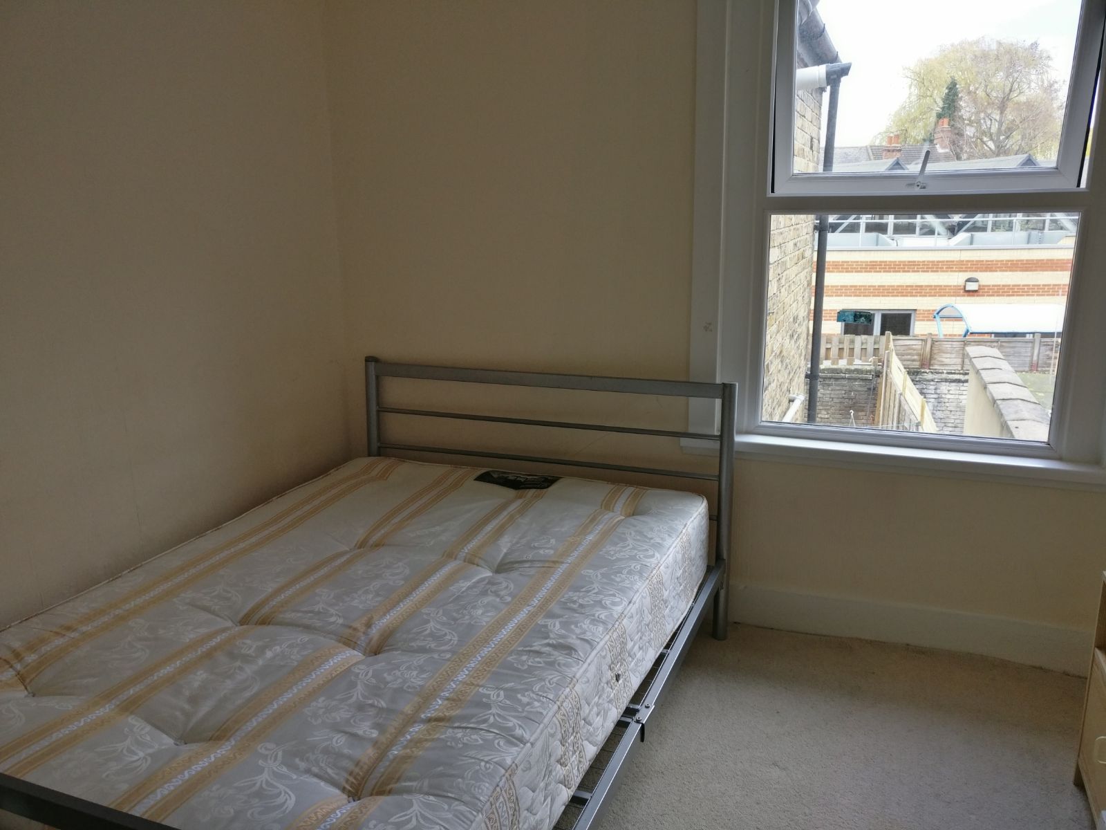 Spacious 1 Bedroom Flat