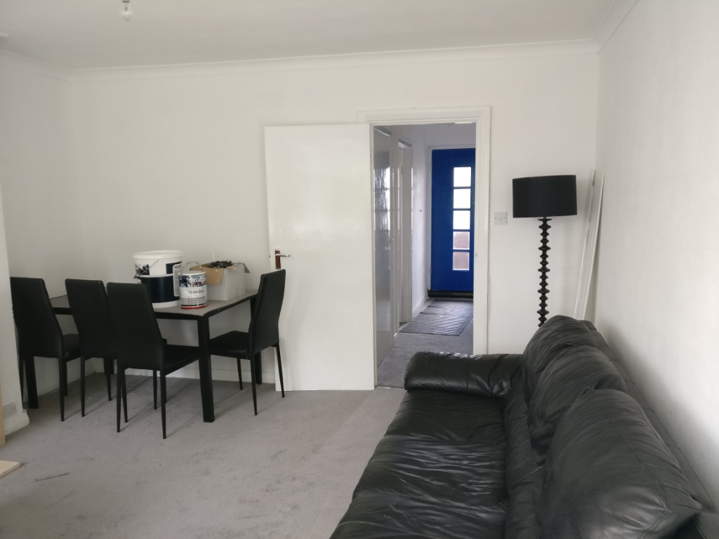 Spacious 2 Bedroom Flat